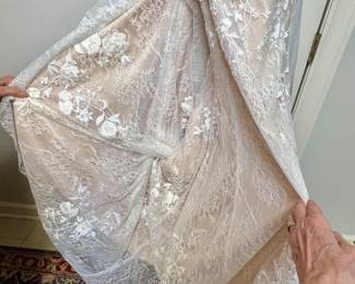 New - Never worn Wedding dress - size 10