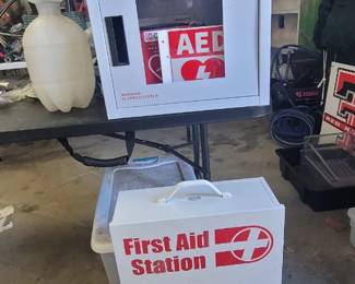 Brand new Defibulator & first aid kit
