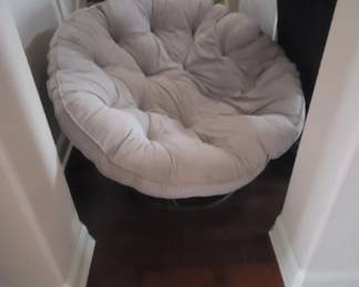 Papasan chair