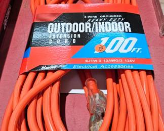 EXTENSION CORD