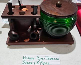 VINTAGE PIPE TOBACCO STAND / PIPES