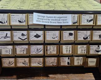 VINTAGE SWITCH KIT ORGANIZER