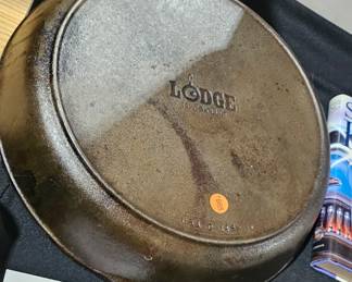 CAST IRON SKILLET LODGE