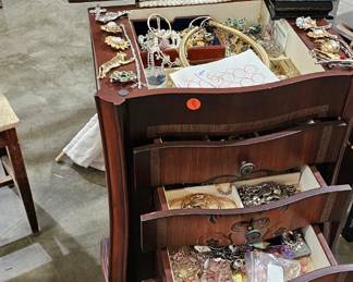 JEWELRY ARMIORE / JEWELRY