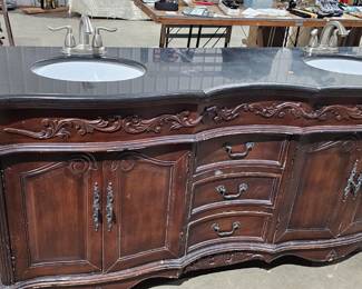 DOUBLE SINK / VANITY