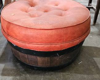 OTTOMAN / STOOL