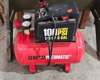 AIR COMPRESSOR