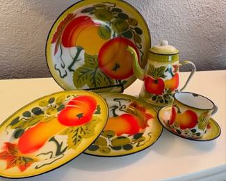 Vtg Enamelware Graniteware Tomato Pattern