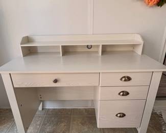 Vintage-style computer desk