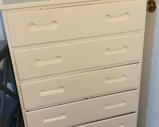 White 5-drawer dresser/Chest 