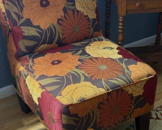 Armless Upholstered Accent Chair 