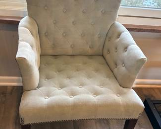 Gray chair great condition 