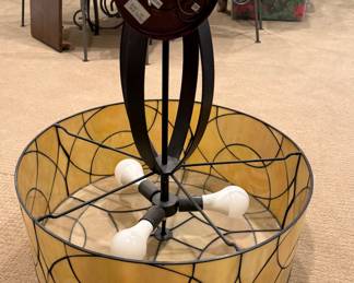 Hanging light fixture