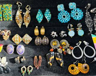 Fashion Earrings - Many Clip On