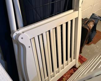 White crib