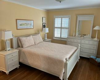 White queen 4 piece bedroom set