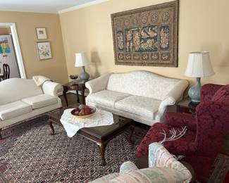 Beautiful Hickory Hill upholstered ivory couches with wood legs in excellent condition