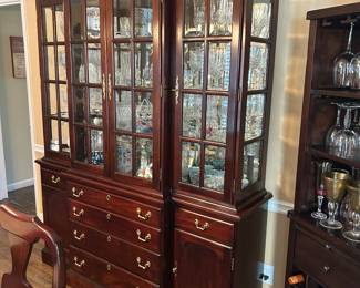 Pennsylvania Classic China cabinet