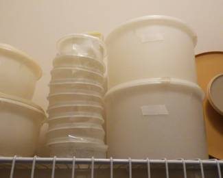 MORE VINTAGE TUPPERWARE 