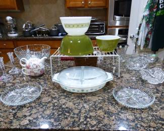VINTAGE PYREX, ETC