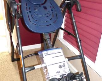 HAND-UPS INVERSION TABLE