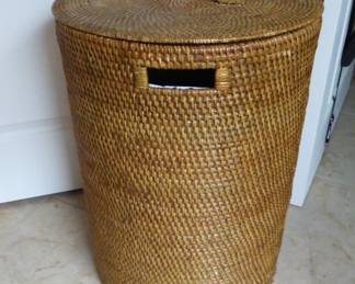 WICKER CLOTHES HAMPER