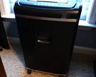 PAPER SHREDDER