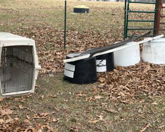 Dog crate - heavy rubber tubs