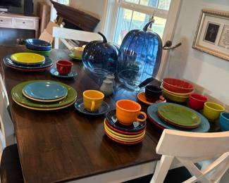 FIESTA WARE - PUB TABLE with 4 matching chairs