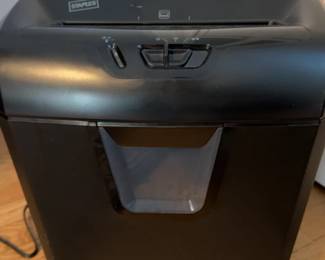 Staples Paper Shredder with Waste Bin - Black