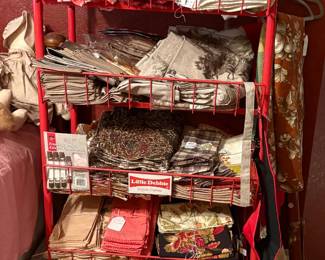 Napkins, Placemats & Tablecloths - several never used 