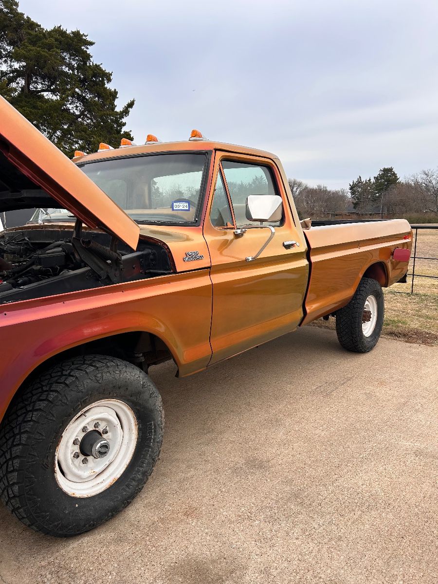 1977 FORD F250, CHAMELEON PAINT, CUSTOM INTERIOR