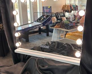 Hollywood vanity mirror, smart mirror,