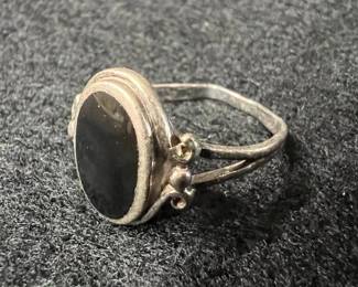 Sterling Silver Oval Black Onyx Ring