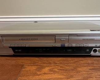 Funai SV WVV SVHS DVD Recorder VCR Combo