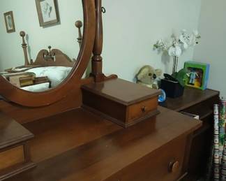 McMahan Antique Walnut Vanity Dresser with Mirror third image