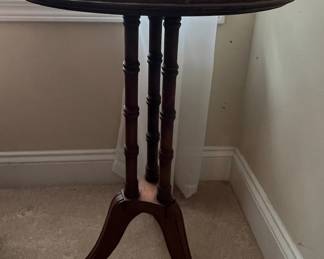 Scalloped Pie Crust Pedestal Side Table set of 2