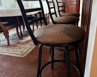 Cheyenne Home Furnishings Swivel Bar Stools Set of 3