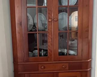 Cherry Wood Corner Cabinet Hutch - McMahan Furniture Company Campbellsville, Ky