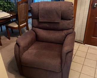 New lift chair