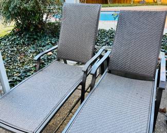 2 poolside loungers 