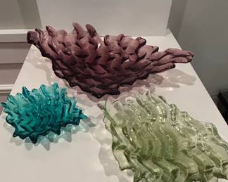 Set of Three Art Glass ShellForm Bowls