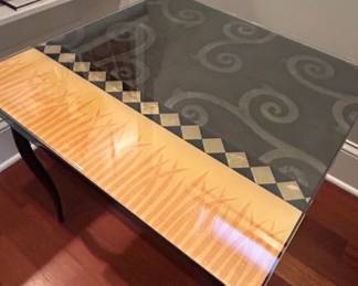 French Art Deco Round Burl Wood Side Table with Black Legs second image