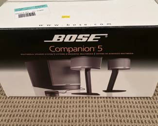Bose Companion Multimedia Speaker System fourth image