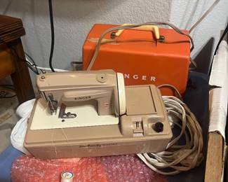 Children’s singer sewing machine