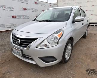330  2018 Nissan Versa 