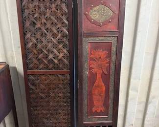 8554  2 Oriental Style Room Dividers 
