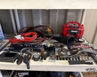 7586  Reese Tow Hitch with 2 Ball, Bauer Portable Air Compressor, Garmin Navigation 