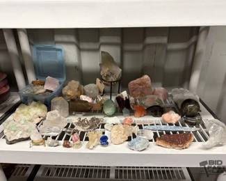 8544  Crystal and Rock Collection 