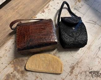 8516  2 Purses and 1 Wallet 